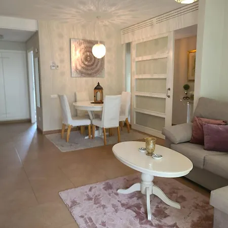Apartment Paradise *